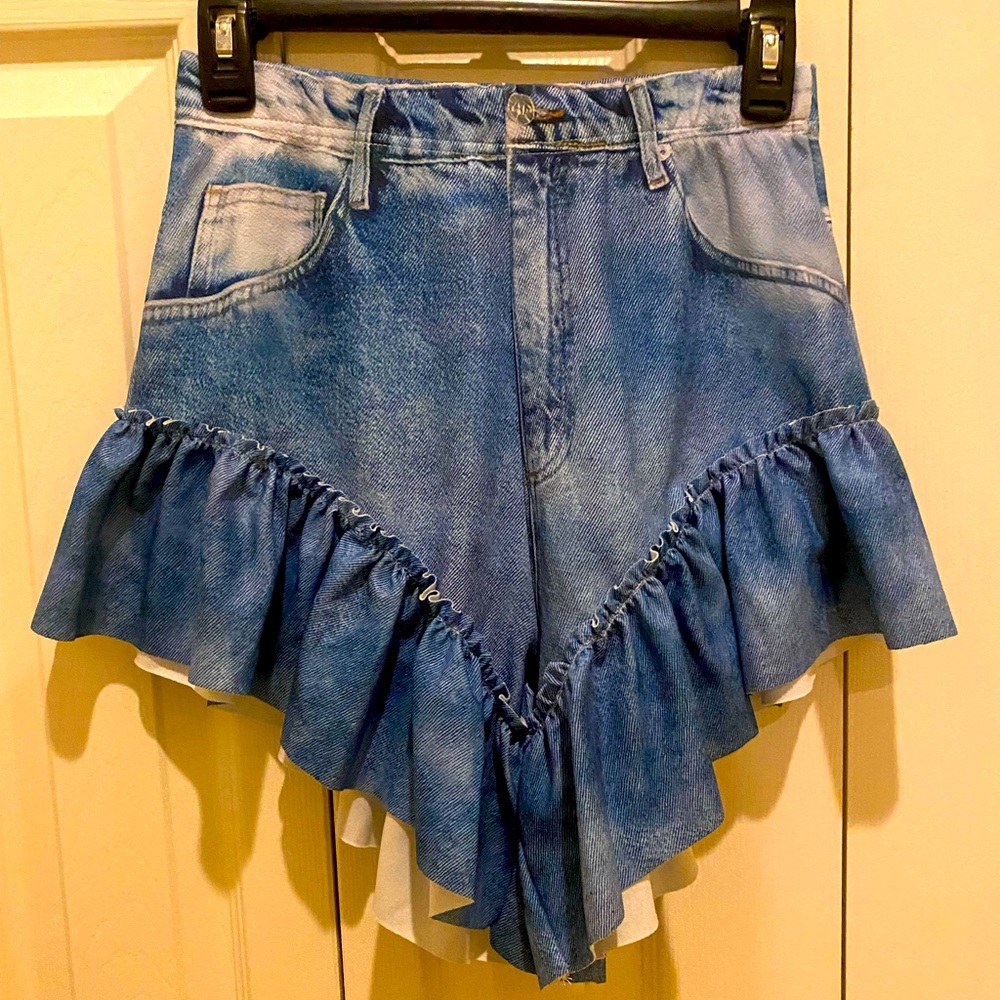 NWOT Spandex Ruffle Shorts